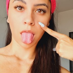 I’m adorable, don’t you think? And also very horny, baby