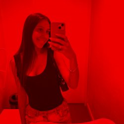 Quick selfie to make your day even better