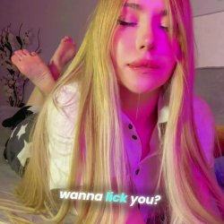🔞 Young teen horny slut dripping tongue lick sexy hot 🫦💦 Check my OF 🍑😈