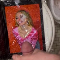 hot blonde gets tribute