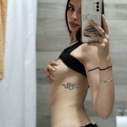 Sexy tatuada