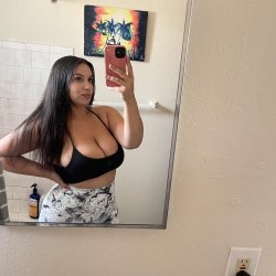 Latina teen mom