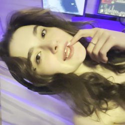 🔞 Young perky tits round ass shaved tight pussy nude horny sexy hot 🫦💦🍑😈 OF