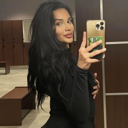 Fat gym ass posing for you