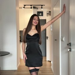 🔞 Naked sexy curvy body teasing horny 💦😈 Full vid on OF