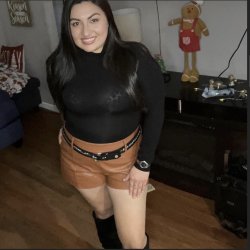 Que piensas de mi esposa puta?