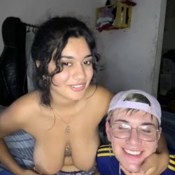 Argentina Pendeja putona tetona dale boca ....