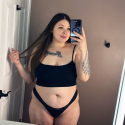 Curvy body built for endless fun