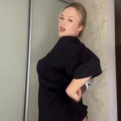 Sexy Emily Leaks 18+