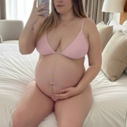 The heavier my belly gets the more attention I start wanting