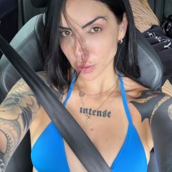 Tatuada gostosa vazada na net mostrando a buceta e o cuzin!! vídeo novo vazado erome Brasil vazou!!