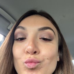 This slut could definitely use some love 😏