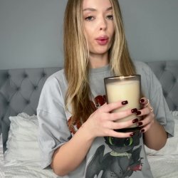 🔞Seductive pout & bare thighs tease🕯️ Full sexy nudes on OF 💋🍑