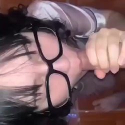 Confiou e foi vazada!! Gostosa pagando boquete e sendo fudida