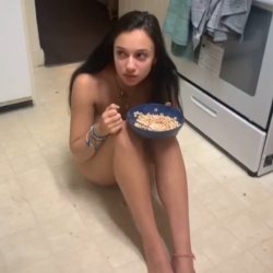 Drunk college sluts doing dumb shit 18+