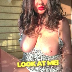 🔞 horny fat ass teasing horny wet naked 💦🫦 Full on OF