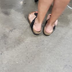 Candid white milf toes