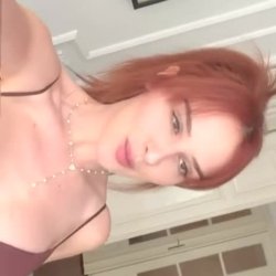 🔞Redhead's sexy smile & perky tits tease💋 Full ass on OF🍑