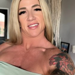 Fit and wild Gym babe😜