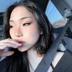 Jins Asian hotbabe dripping wet pussy Leaks