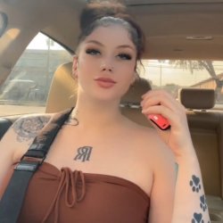 6'2 Tall Curvy Gorgeous Amazon Milf.. <> Loves pawg