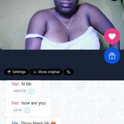 Video calling this gorgeous ladies making cum to them