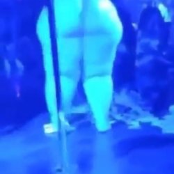 kaybaby big phat white ass at strip club!