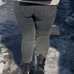 Candid jeans