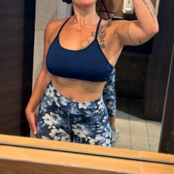 Working hard to be so fit and sexy
