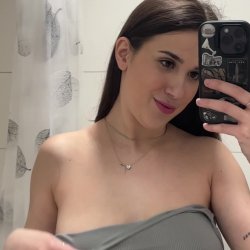 💋 Come see what I do when no one’s watching 😈