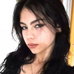 Novinha branquinha rabuda liberou o cuzinho e caiu na net no amador! novos videos, vazados, ninfeta