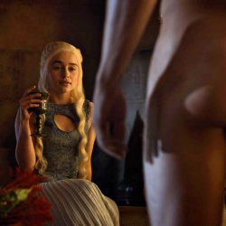Mother of Dragons Wants to Suck His Dick 😮