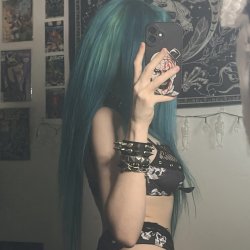 Booty like sin, and you're already praying