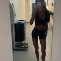 Built this booty, now watch me flaunt it