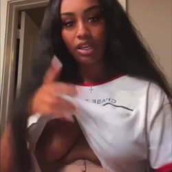Baddies Show Tits