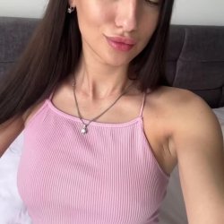 Just teasing a little… or maybe a lot 😏💦