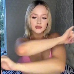 Sexy Emily Leaks 18+