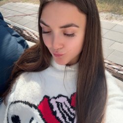 I really crave to be fucked by an older guy 🥺