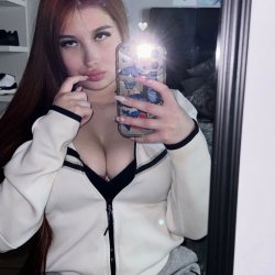 Pendeja chilena tetona con cara de puta🤤