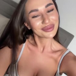 horny young egirl get's caught playing with herself on snapchat **LEAKED****