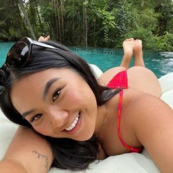 Nina Thicc Asian babe sharing bf's big dick Leaks