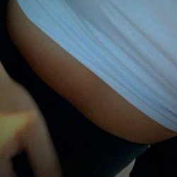 I can show you my tits and pussy, just say YES