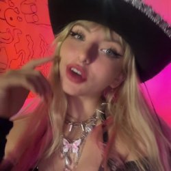 I'm sweet, sexy, and more importantly... very sexual