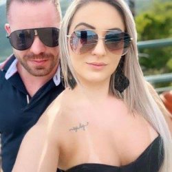 Iandra Milena Close, loira perfeita