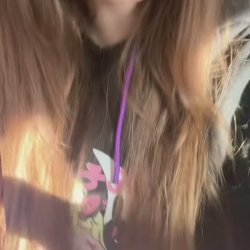 18🔞Cute sexy bangs babe teasing in hoodie❤️‍🔥🥥