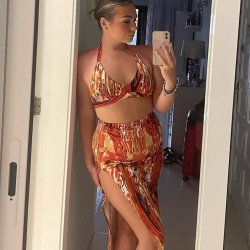 Leeds Slut Lorna Wants To Be Exposed