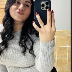 Mamemosle las tetas à la puta de mi esposa 🤤