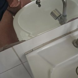 Video no espelho do banheiro