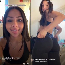 Gym Teen Shakes her Perfect Ass on Live