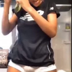 Who knows this fat pussy ebony slut